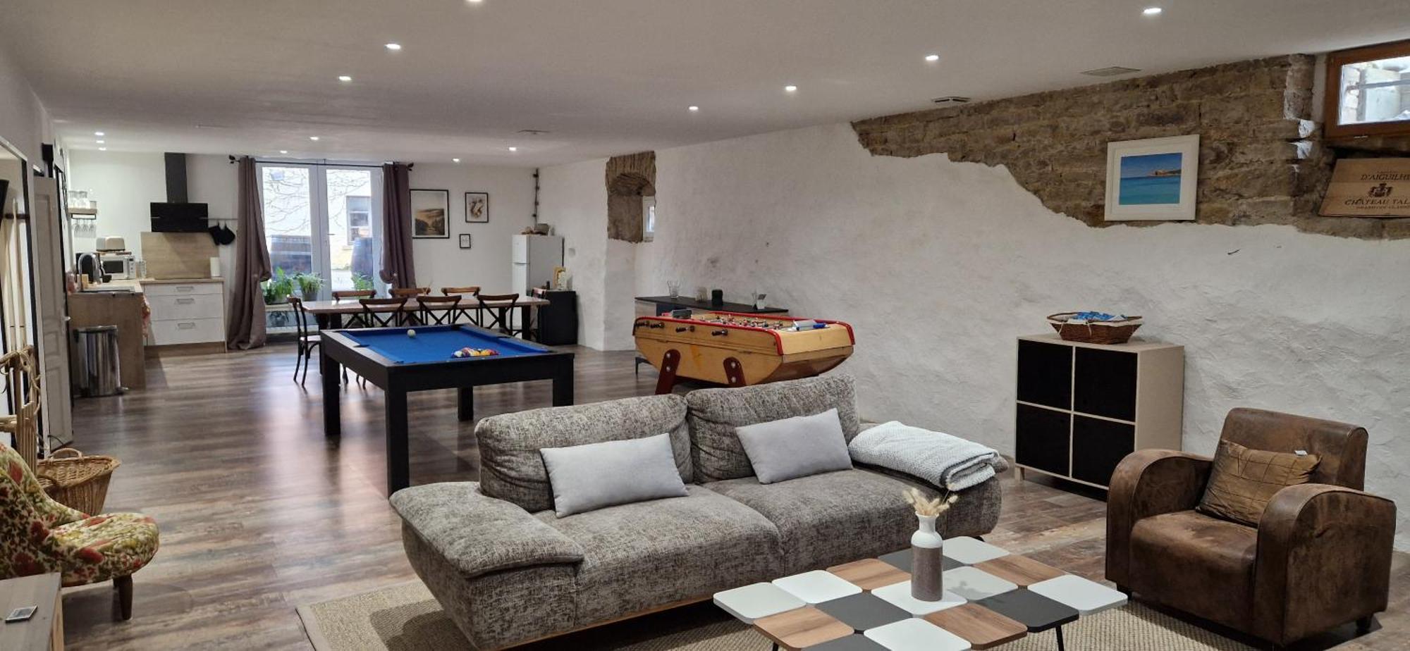 LES PRUNELLES Chambres d'hôtes&Spa Pupillin Extérieur photo